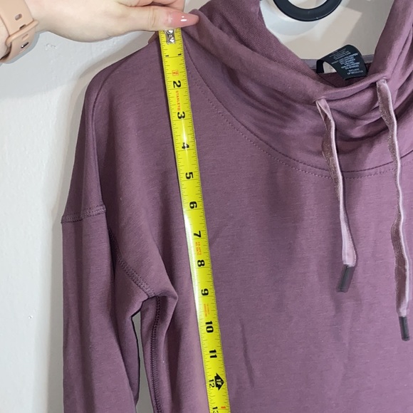 🎱Mauve Champion hoodie! - Picture 4 of 10